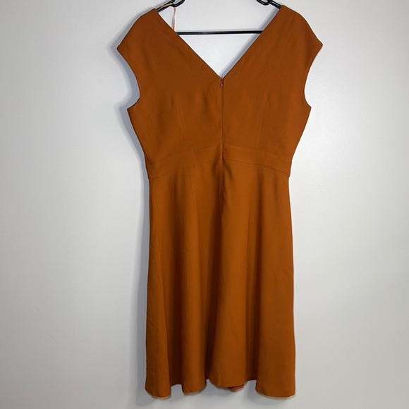 Massimo Dutti V-Neck Orange Midi Dress - Picture 4 of 11